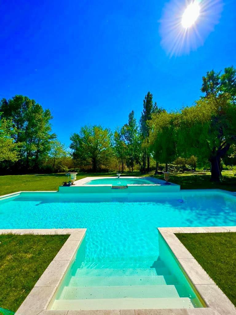 Mas Du Versadou, Dans Un Espace Naturel Protege, Piscine Couverte Chauffee Toute L'Annee, Spa Et Salle De Jeux سان جيل المظهر الخارجي الصورة